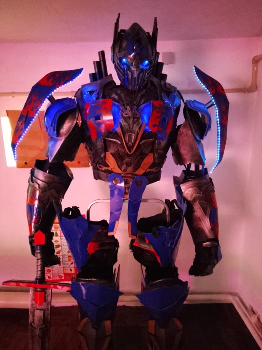 Продам костюм робота трансформер