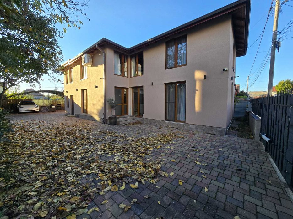 Casa individuala de vanzare fara comision la cumparare