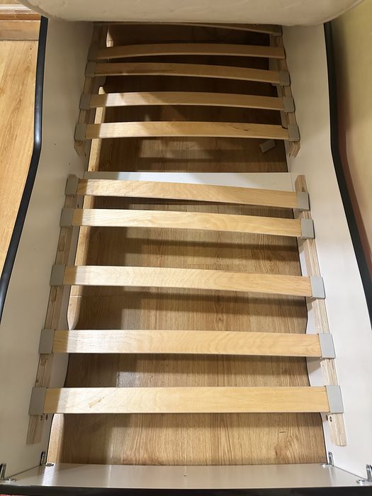 Детская кровать машинка