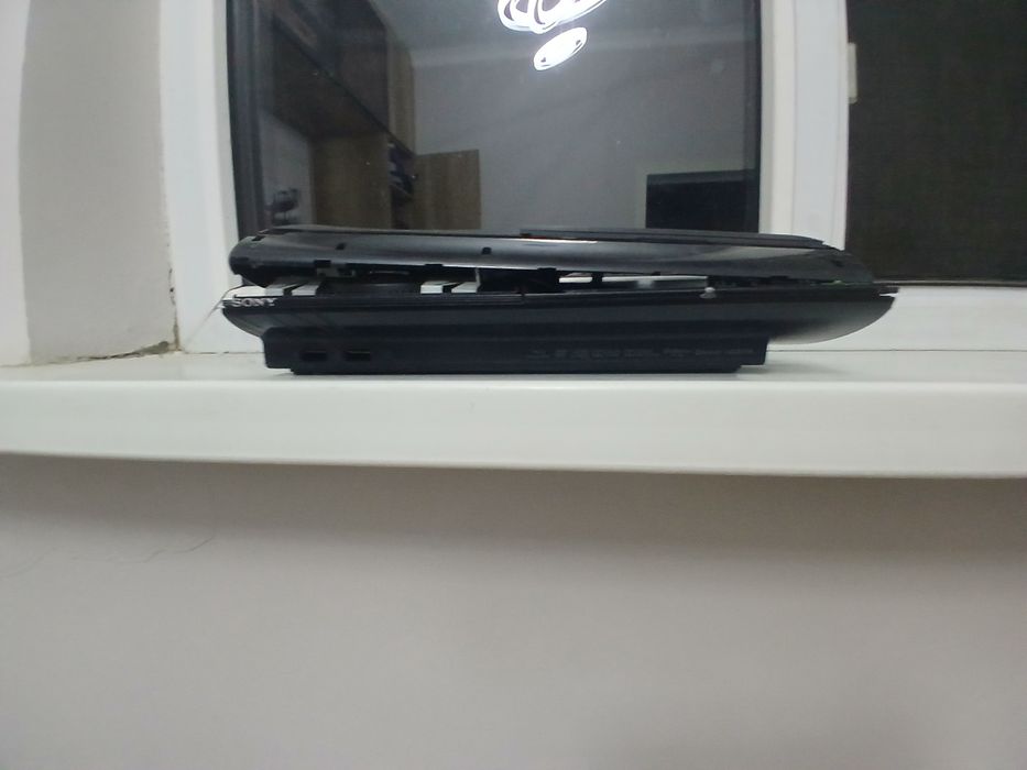 Продам пс 3 супер слим на запчасти