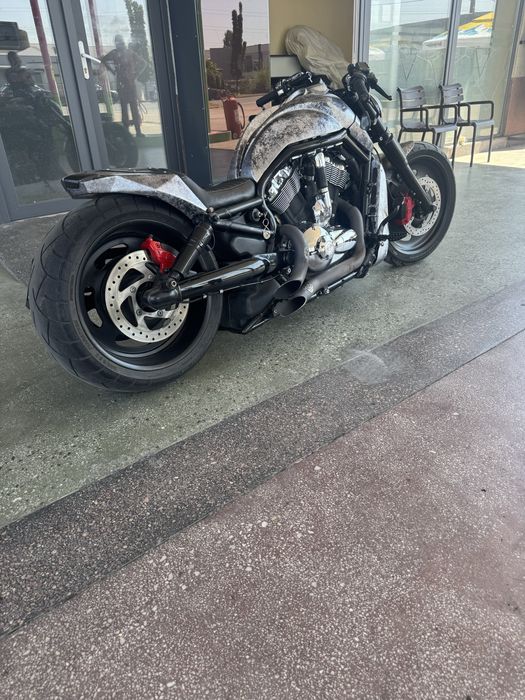 Harley-Davidson Custom / Bobber – Unicat – Full Custom