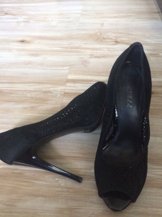 Продам женскую обувь