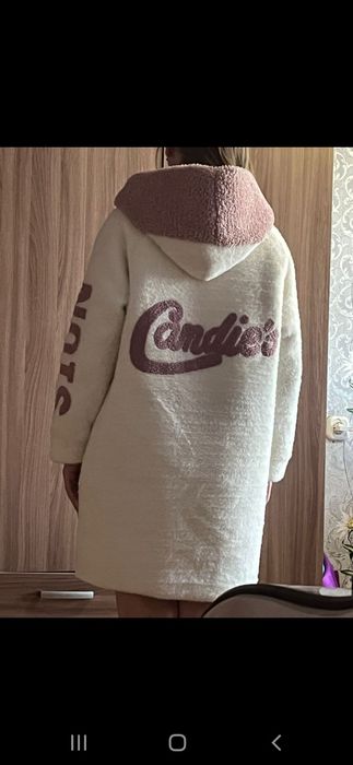 Продам     пальто   40  44р  10000