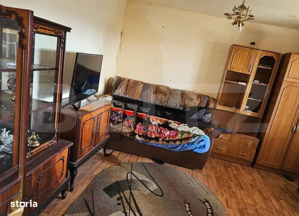 Casa 5 camere, 2 bucatarii, 140 mp, curte si gradina, zona Blaj
