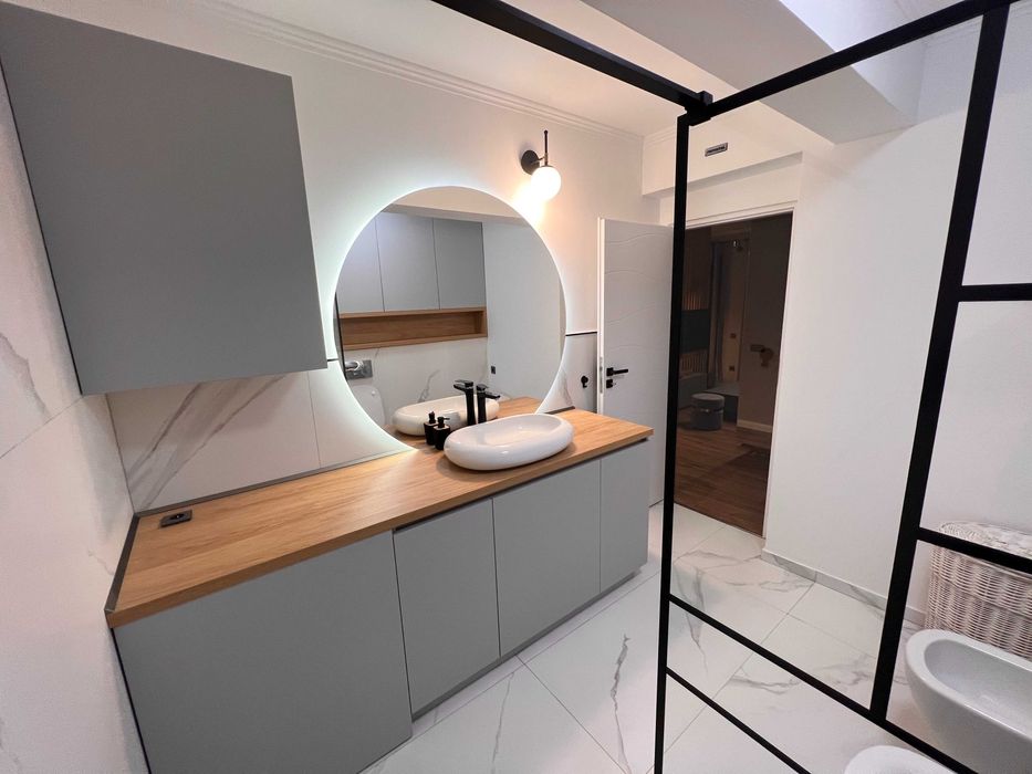 Dau in chirie 2 camere - lux - loc de parcare inclus