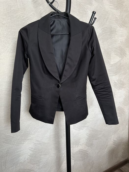 Продам пиджак классический