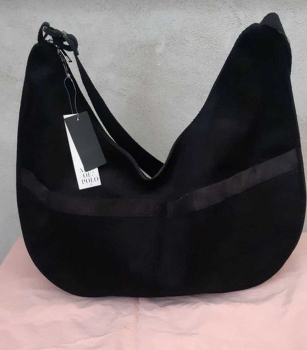 Geanta neagra din catifea raiata in stil boho/sport