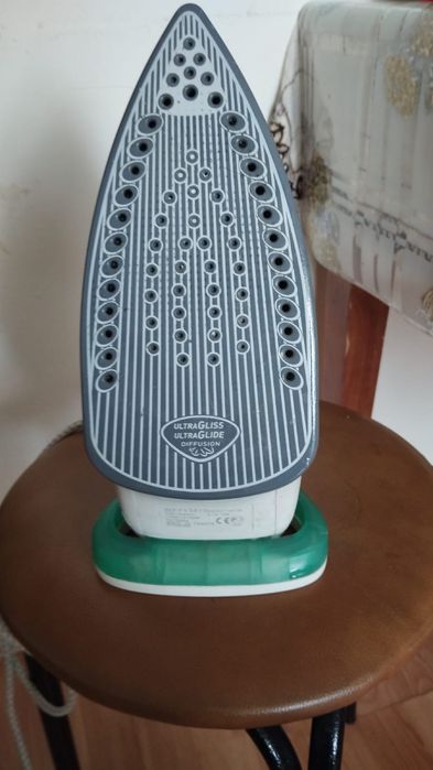 Утюг продам б/у в хорошем состоянии