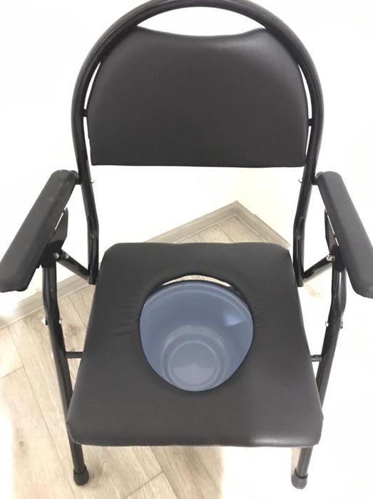 Специальный кресло туалет