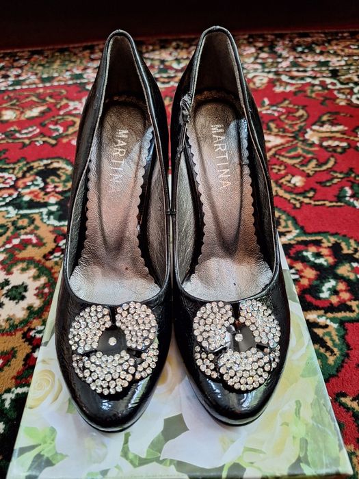 Продаётся 3 пар обуви всего лишь за 200.000 сум!