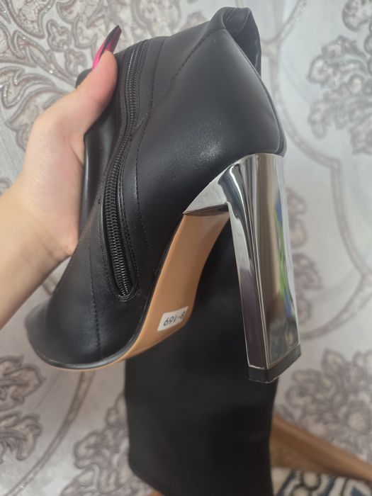 Продам ботфорды новый