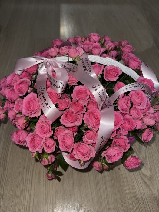 цветы в корзине кустовые