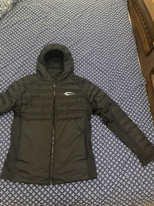 Продам куртку smilodox