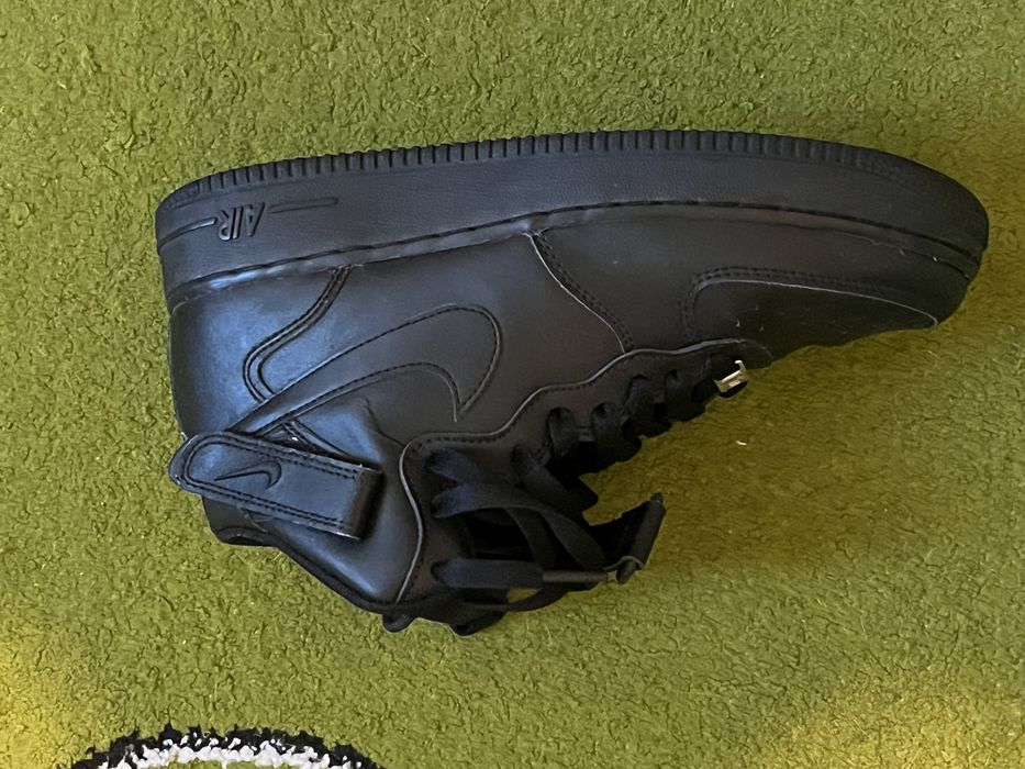 Nike Air Force 1 Mid Black