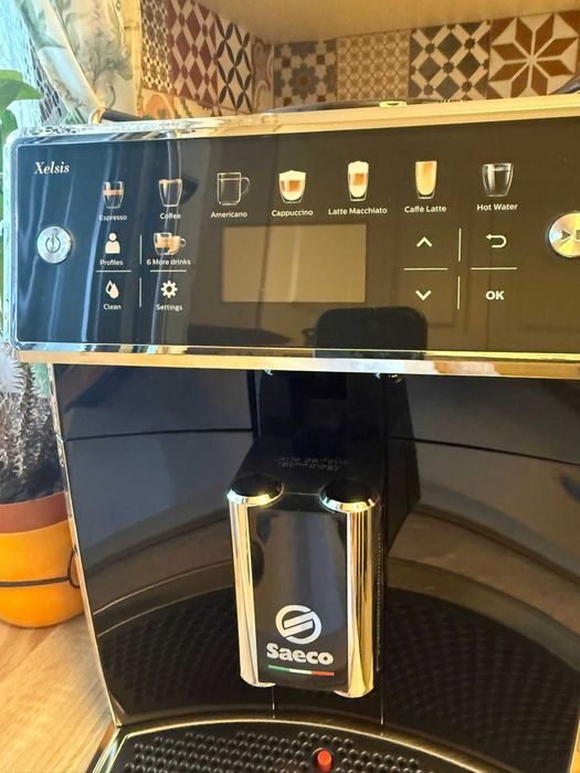Vand Espressor automat Saeco Xelsis SM7580/00