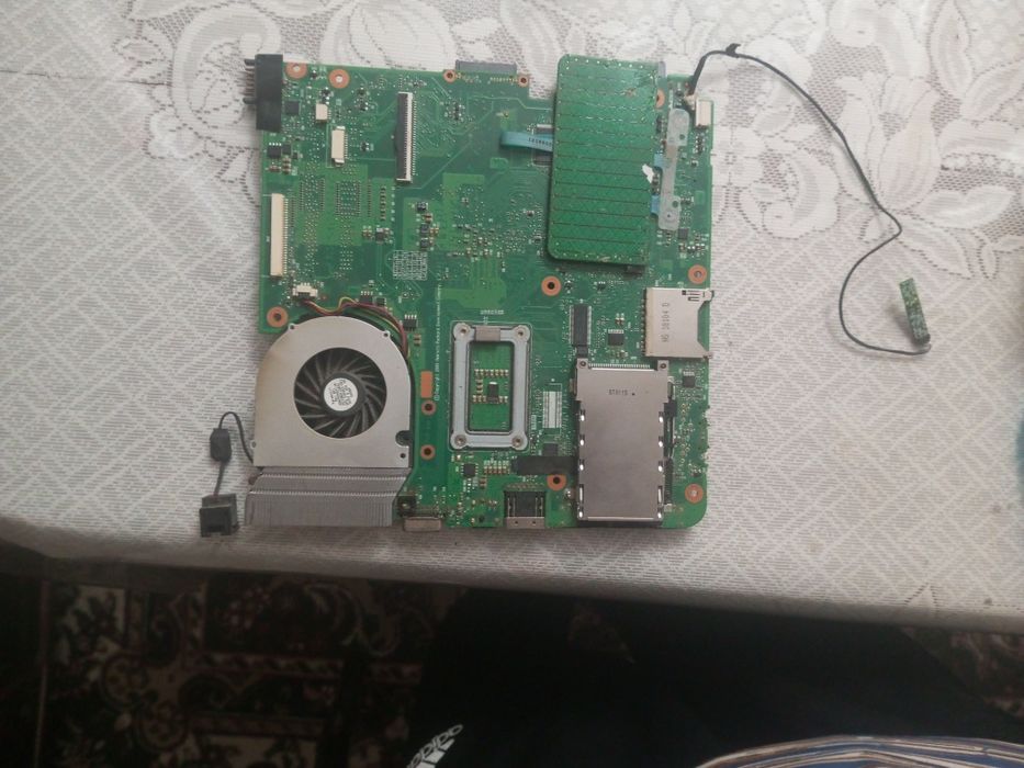 Compaq 610 Pilata Sotiladi 200.000-soʻm