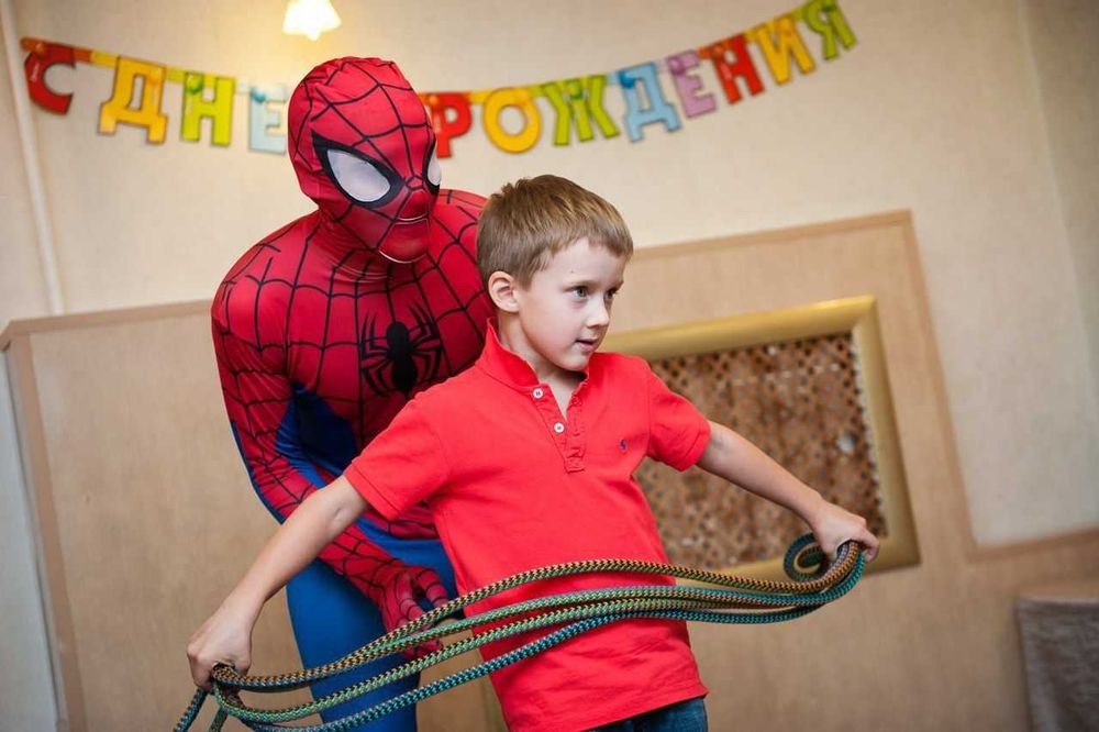 Animatori petreceri copii + vata de zahar si popcorn in