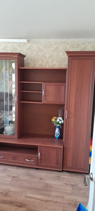 Продается стенка для гостиной.