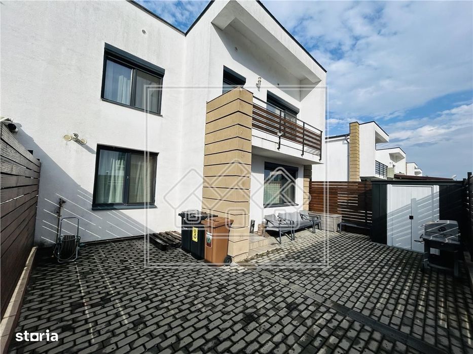 Casa de vanzare cu 3 camere, 2 bai, curte proprie - teren 100 mp