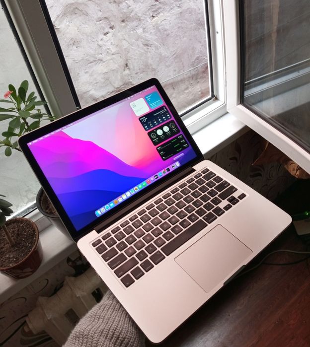 Сша Apple MacBook PRO. Отличный мак.