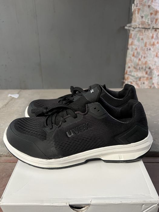 Vand pantofi protectie uvex marimea 43