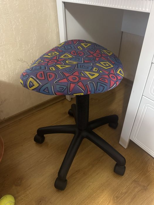 Продам письменный стол