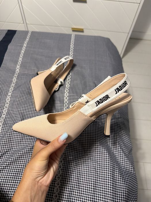 Pantofi Dior, noi