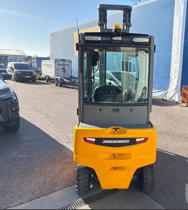 2017  Jungheinrich EFG 320