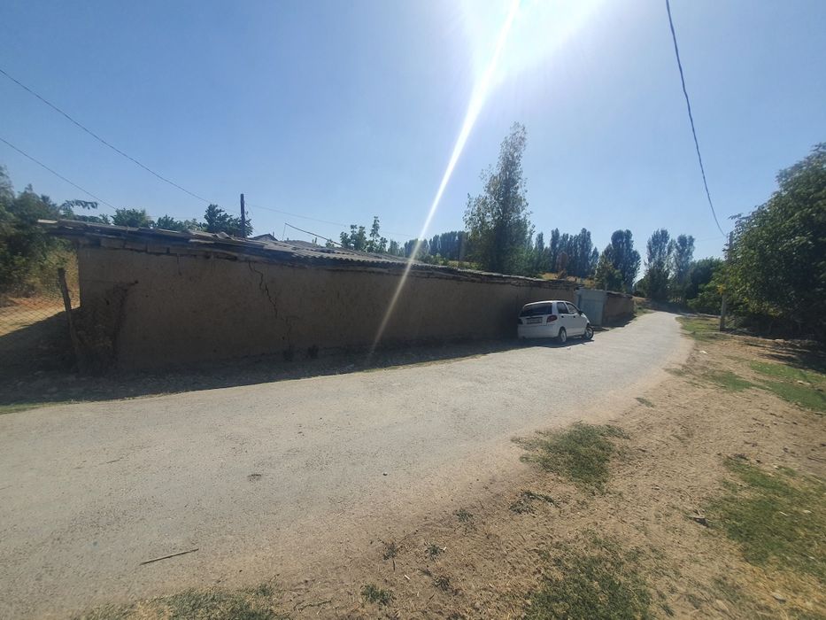 Yangiyo'ldan ye'r sotiladi