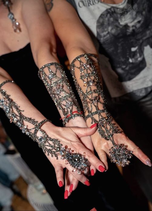 УНИКАНО бижу за ръка!!!