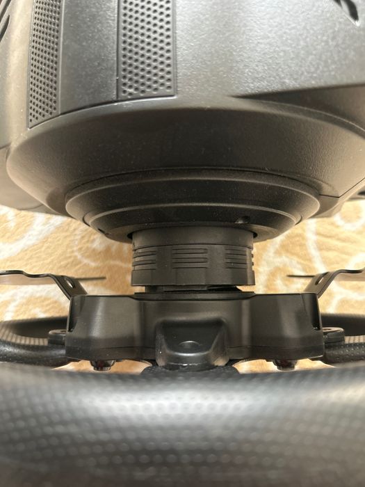 Thrustmaster T300 RS Gran Turismo Edition (EU Version) с педалями.