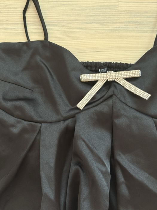 Черен елегантен топ New Yorker с камъчета – нов