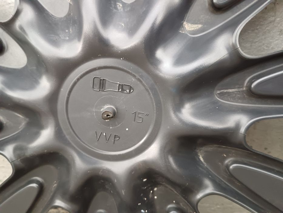 Продам 2 колпака R15