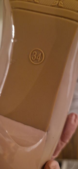 Продам туфли лодочки