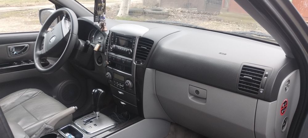 Киа Соренто 2.5   170коня цяла за части