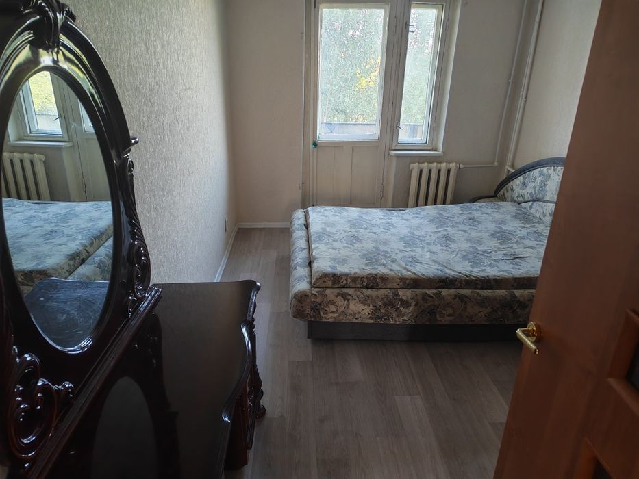 Продам квартиру 4 комнаты