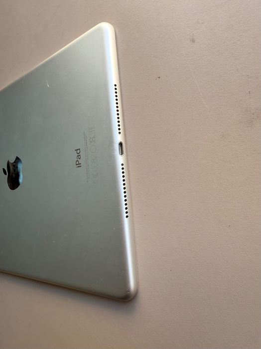 Tableta Apple iPad Air 2 64GB iOS 15