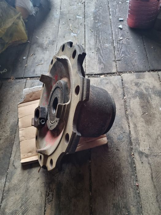 Ступица Mercedes Benz.