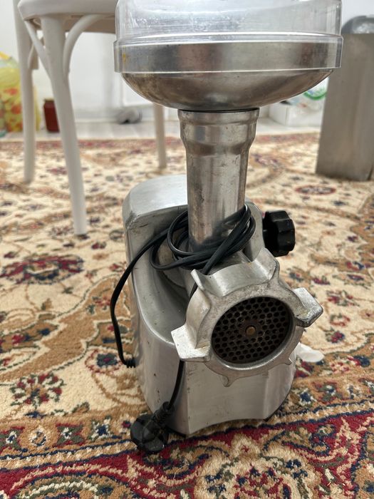 Мясорубка продаётся