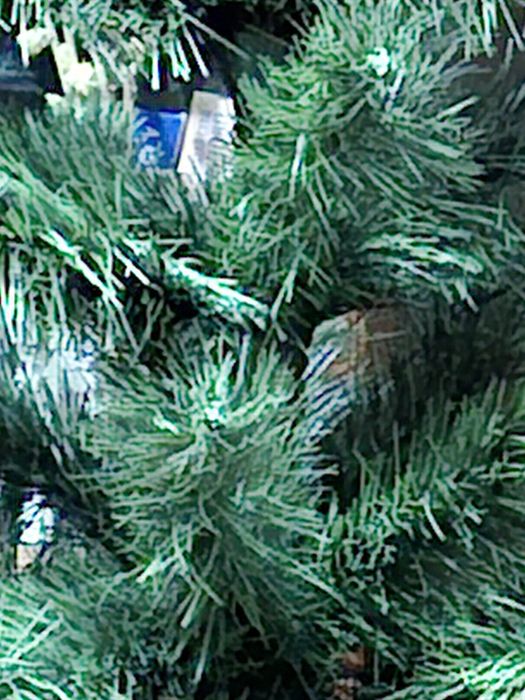 Праздничная искусственная елка