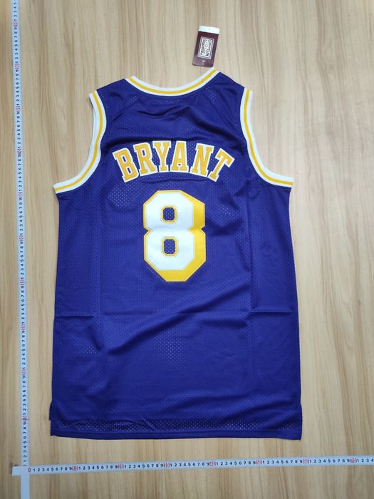 Vând Maiou Kobe Bryant