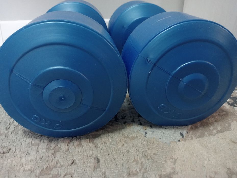 Продам гантели новые