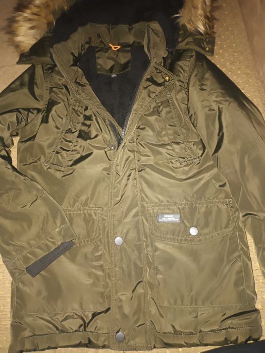 Зимно яке/парка за момче 7-8 год.