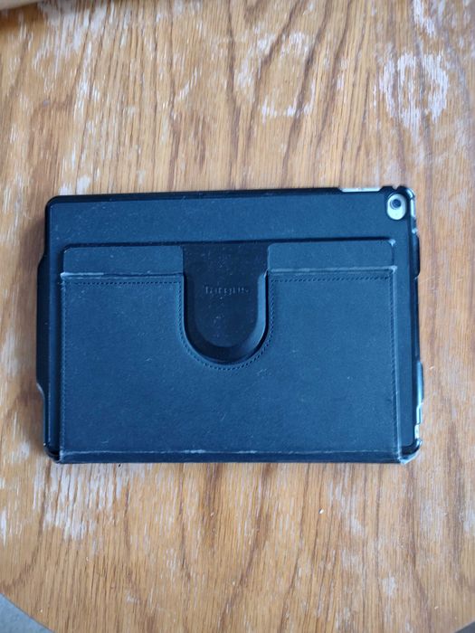 Ipad Pro 9.7, 256gb, sau schimb cu MacBook 11-13” DDR4