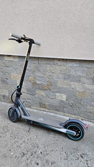Продавам Електрическа тротинетка модел V8 (XIAOMI EL SCOOTER 4)