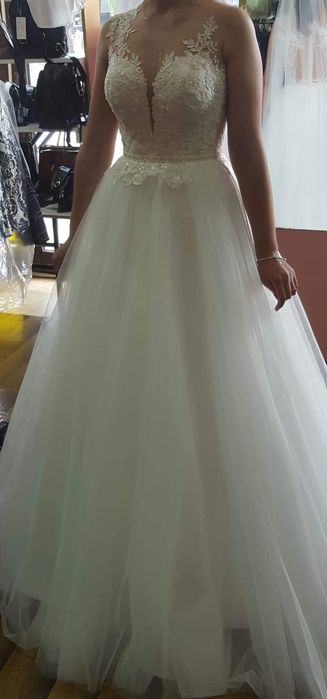 Vând rochie mireasă