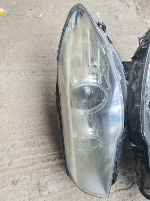 Vând faruri BMW f10