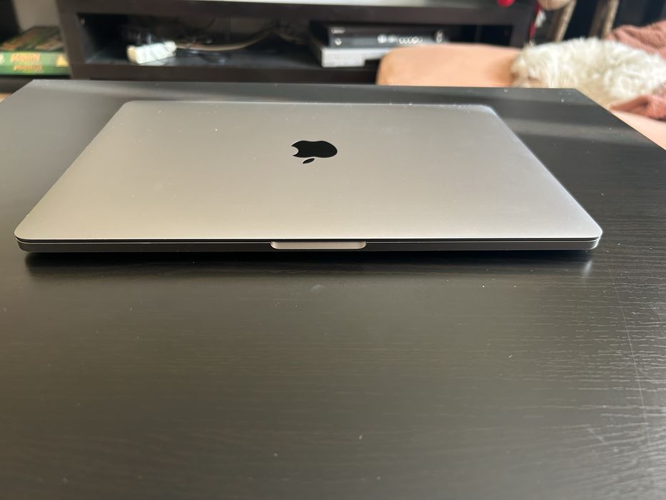 Macbook Pro 2017 13" i5 8GB RAM SSD 256 GB 382 cicluri