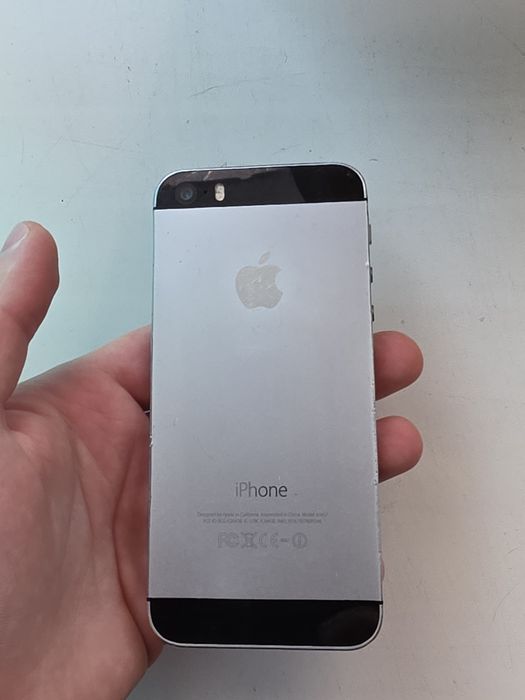 iPhone 5s 16GB Space Gray