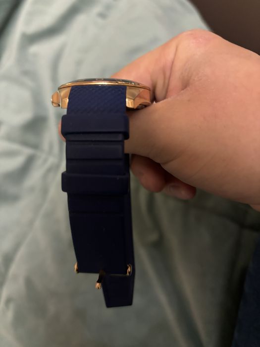 Продам оригинал часы Lacoste 92